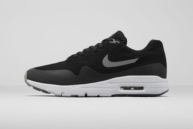 Nike air max ultra moire hot sale black white