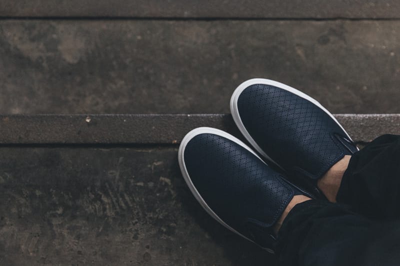 Vans classic outlet slip on 2015