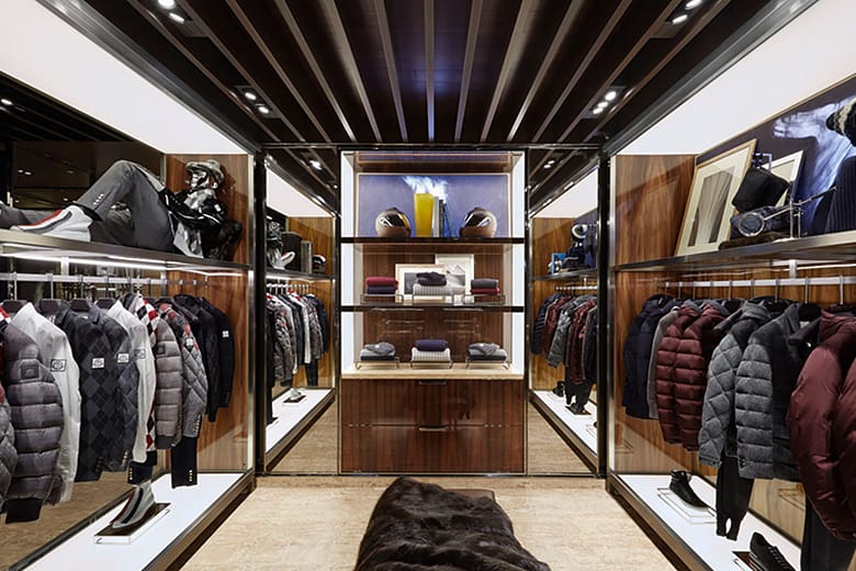 Moncler boutique shop