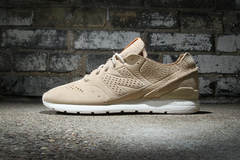 New balance cheap 696 beige