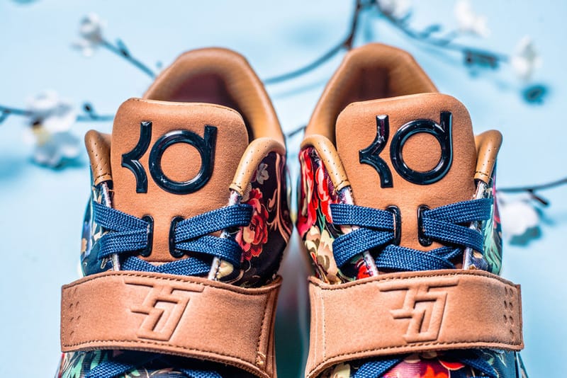 A Closer Look at the Nike KD VII EXT Floral QS Hypebeast