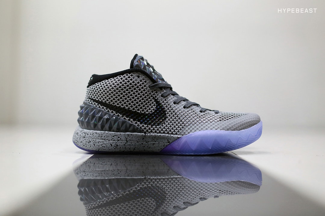 kyrie 1 all black