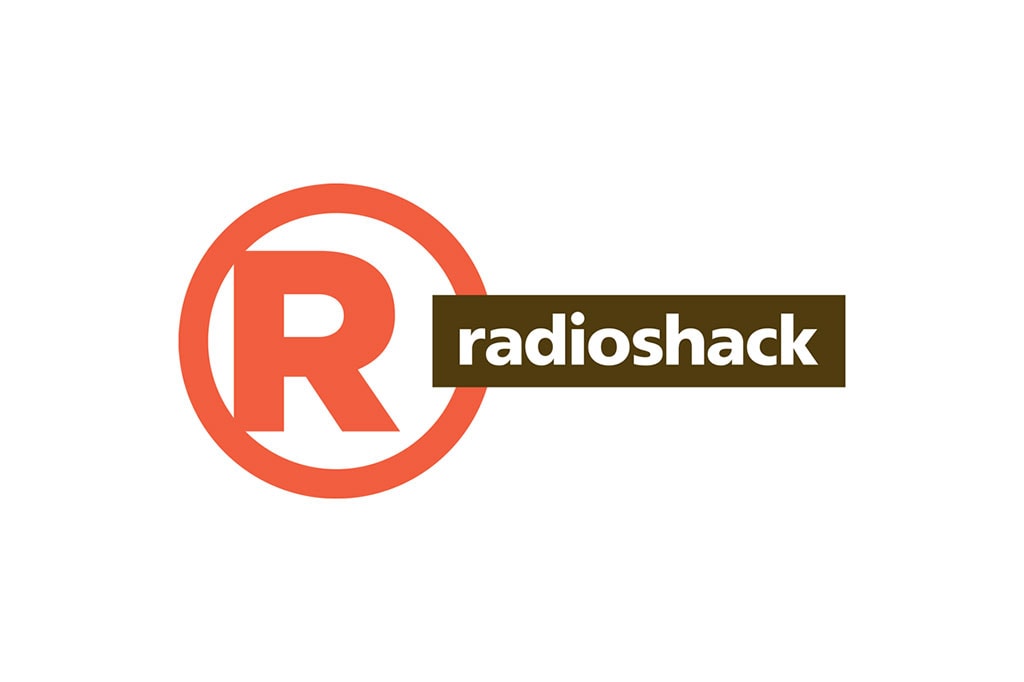 Сообщается, что Amazon хочет купить магазины RadioShack, чтобы конкурировать с Apple