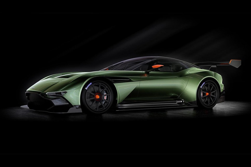 Aston Martin Vulcan может похвастаться мощностью более 800 лошадиных сил