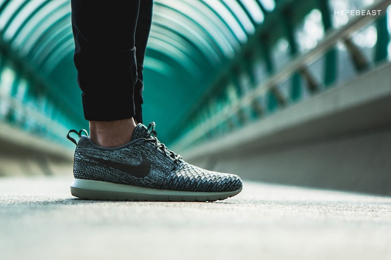 roshe flyknit grey