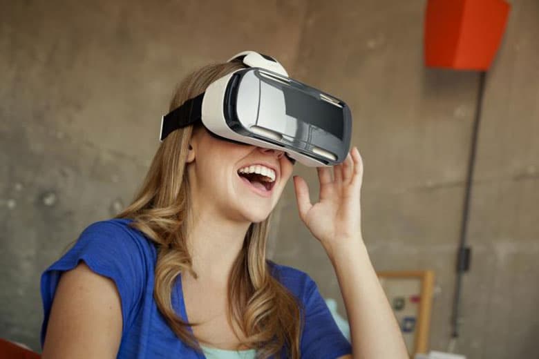 You Can Try Samsung's Gear VR at Best Buy on February 8 Hypebeast