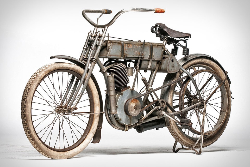 Майка Harley-Davidson Strap Tank 1907 года продается примерно за 1 миллион долларов США