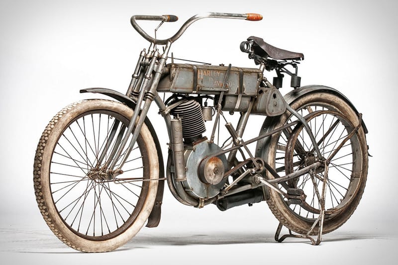 1907 Harley-Davidson Strap Tank Selling for an Estimated $1 1907 Harley-Davidson Strap Tank Selling for an Estimated $1