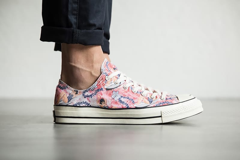 Converse hawaiian print online