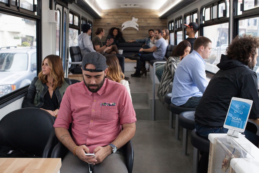 Роскошный пригородный автобус Leap стремится изменить процесс путешествия на работу и обратно