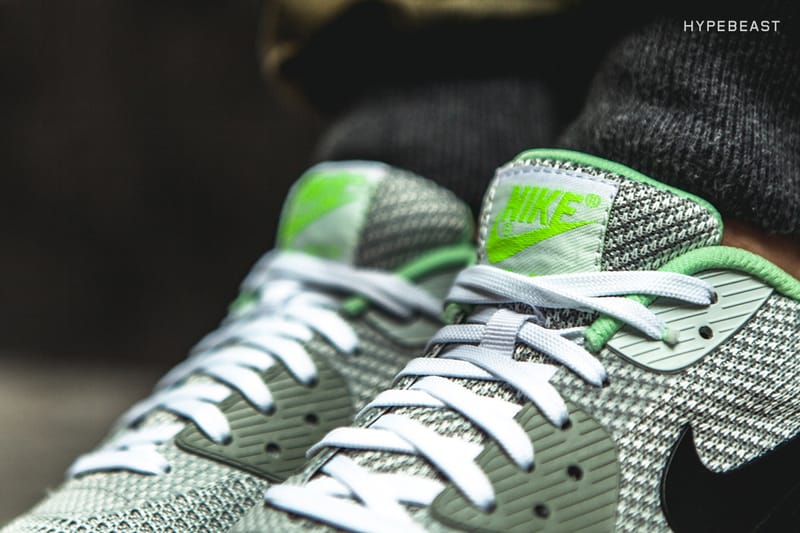 Air max 90 clearance hyperfuse volt on feet