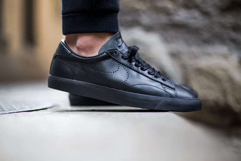 Nike tennis classic cs black sale