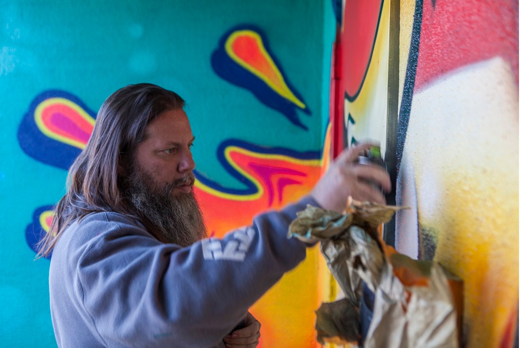 РИСК раскрашивает фреску в бывшей студии Сильвестра Сталлоне в Санта-Монике