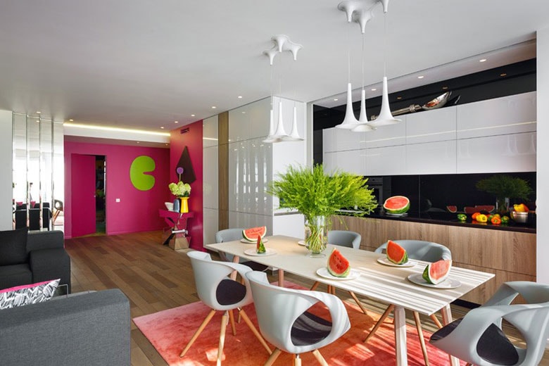Взгляните на эту красивую и красочную русскую квартиру от Елены Чернигиной и Антона Базалийского