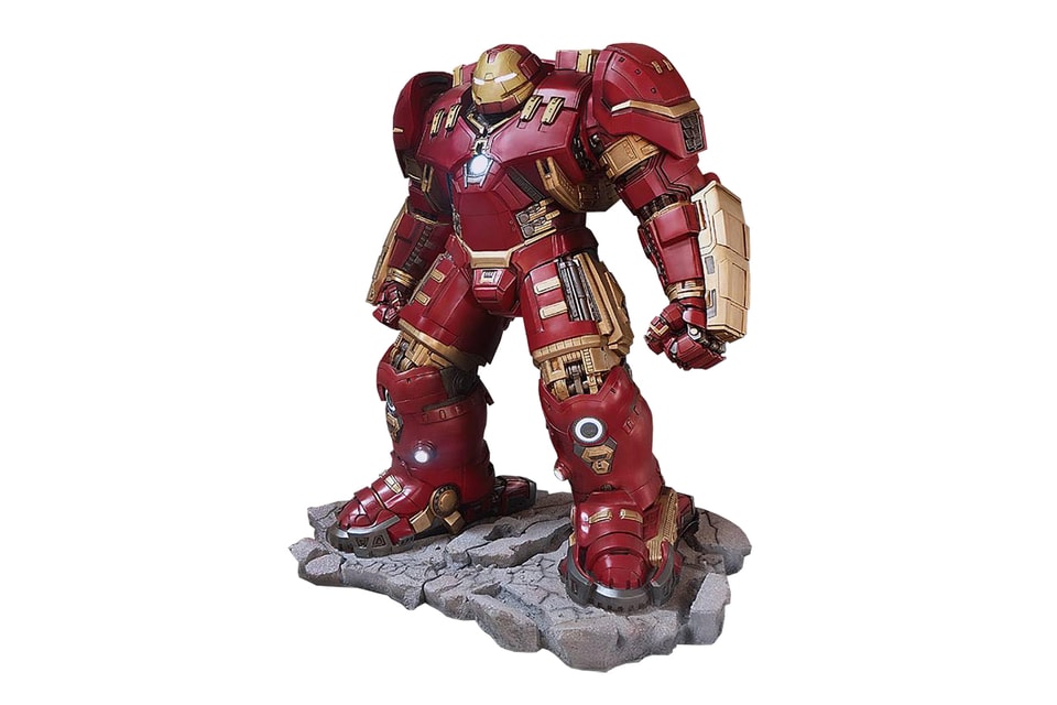 statue hulkbuster