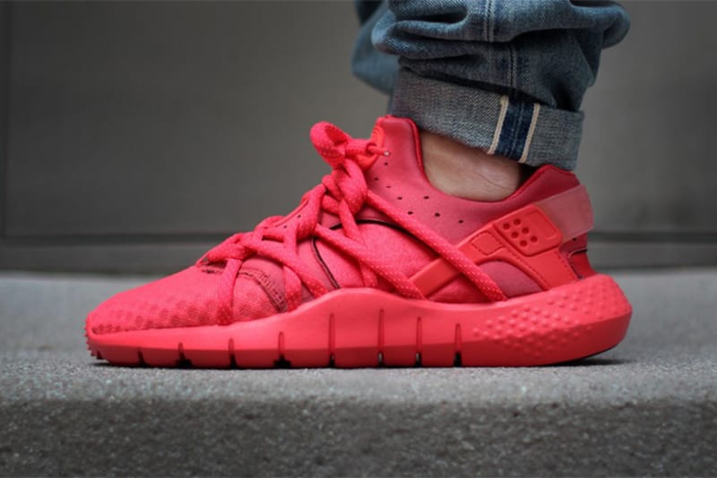 Red nike huarache on sale shoes