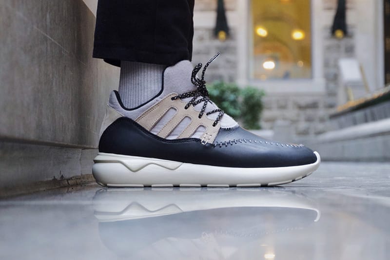 Adidas consortium shop tubular runner white