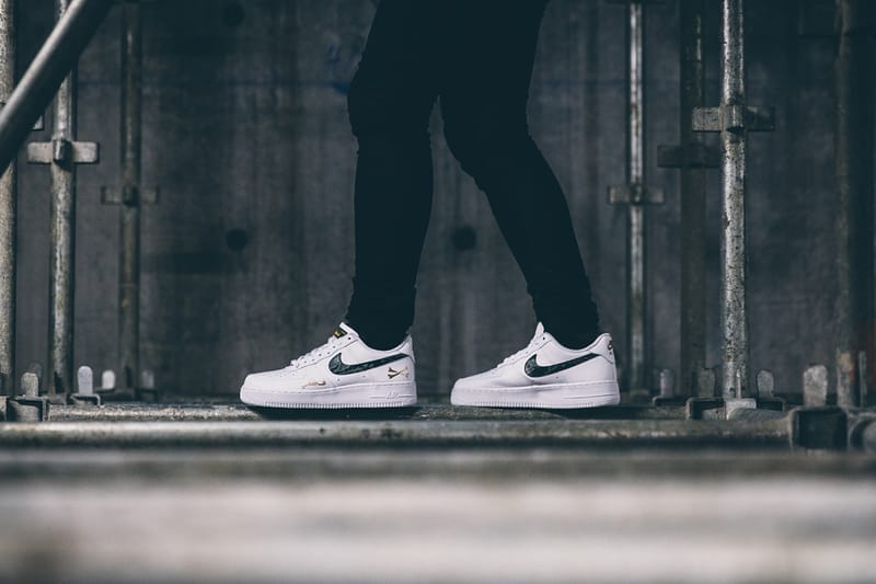 Air force 1 utility white best sale on feet