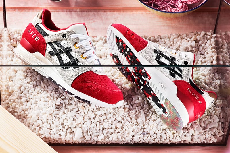 Asics cheap red koi