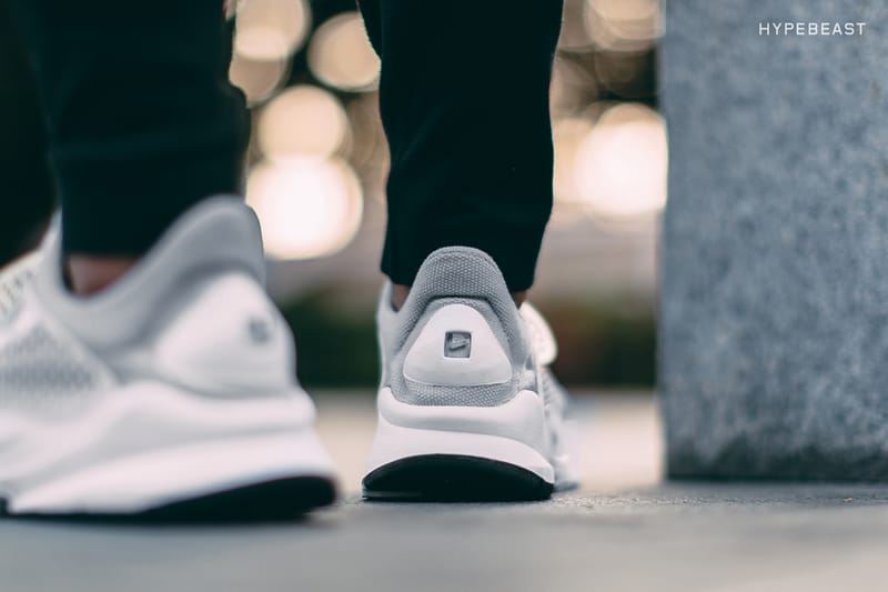 Nike sock dart grey on clearance feet