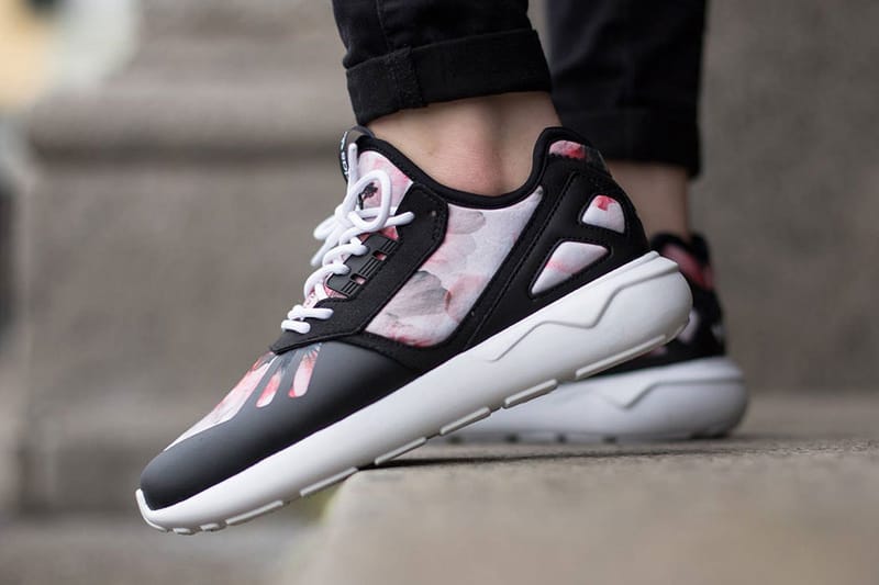 Adidas tubular store black and pink