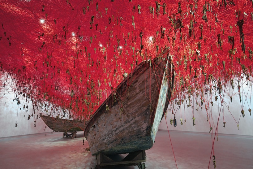 Инсталляция Тихару Сиота «Ключ в руке» на Венецианской биеннале