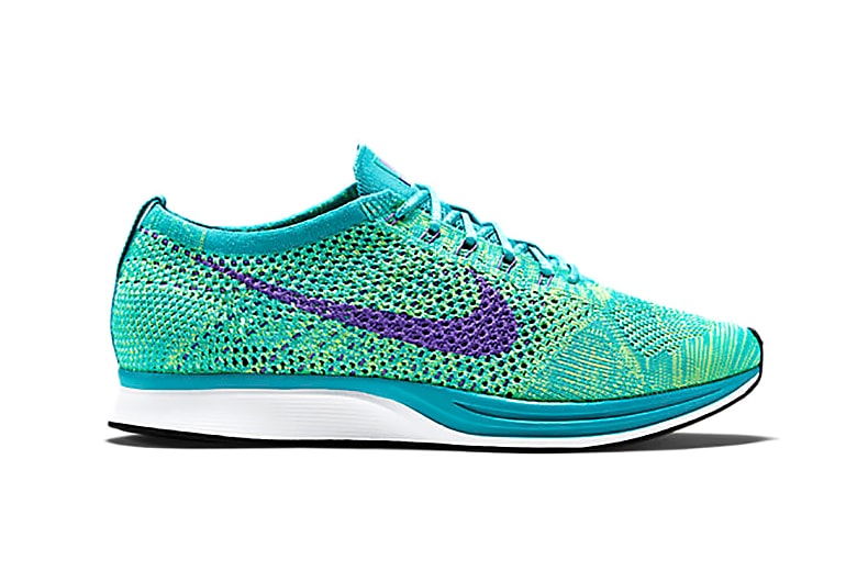 turquoise nike runners