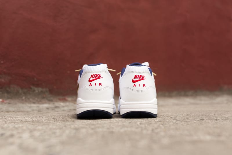 Air max 1 white red sales blue