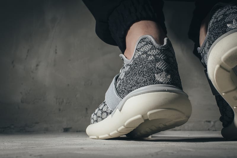 YGG★本物 ADIDAS TUBULAR RUNNER PRIME KNIT US9 スニーカー Adidas Mens Stone Grey Tubular Runner Prime Knit Trainers UK