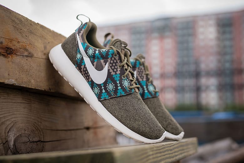 Nike store aztec roshes