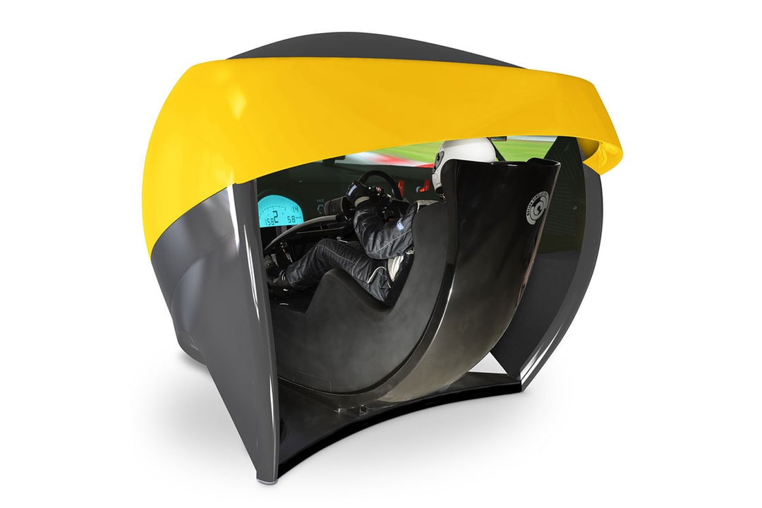 Гоночный симулятор TL3 оснащен кабиной профессионального гоночного автомобиля.