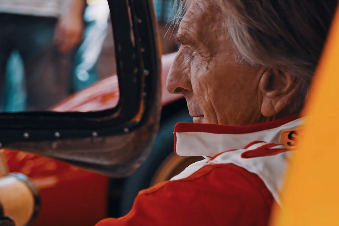 Легендарный гонщик Дерек Белл воссоединился со своим первым гоночным автомобилем
