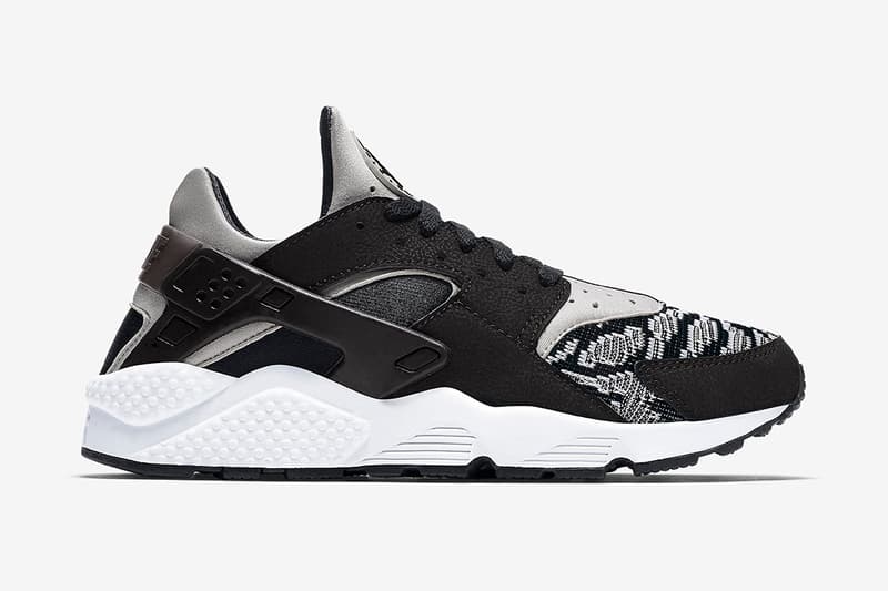 nike air huarache run black and white