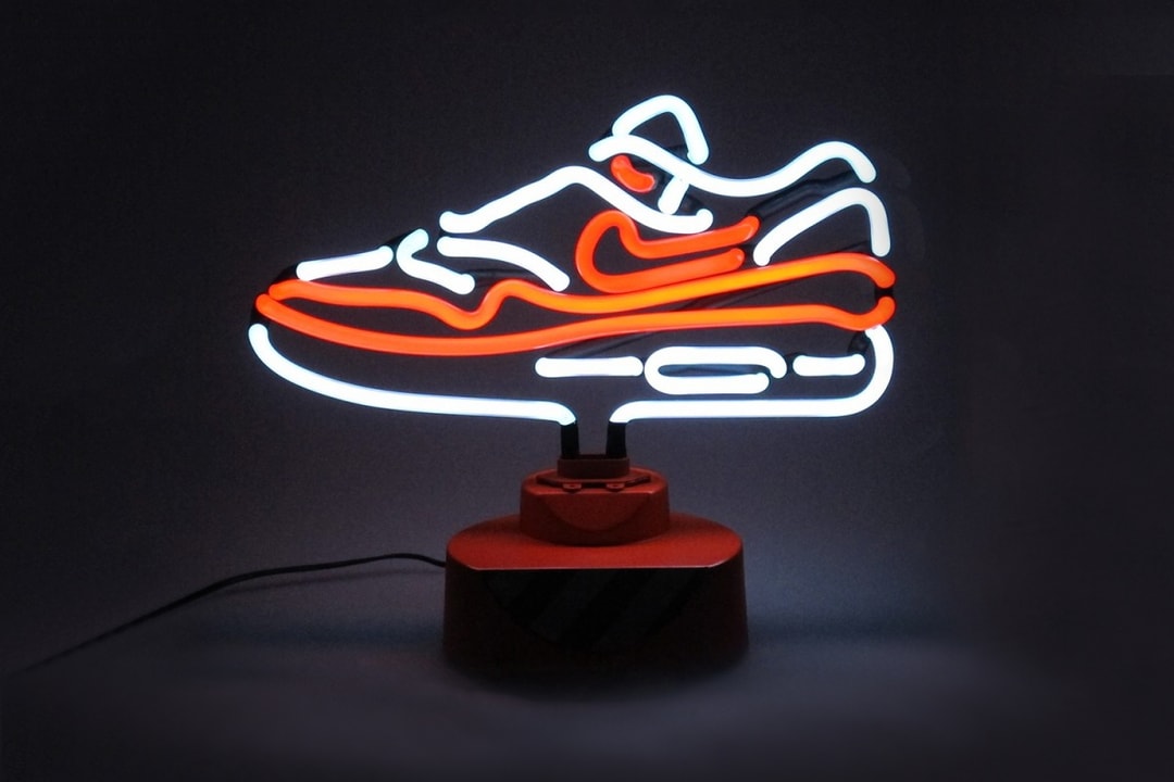 Настольная неоновая лампа Nike Air Max 1 OG ограниченной серии