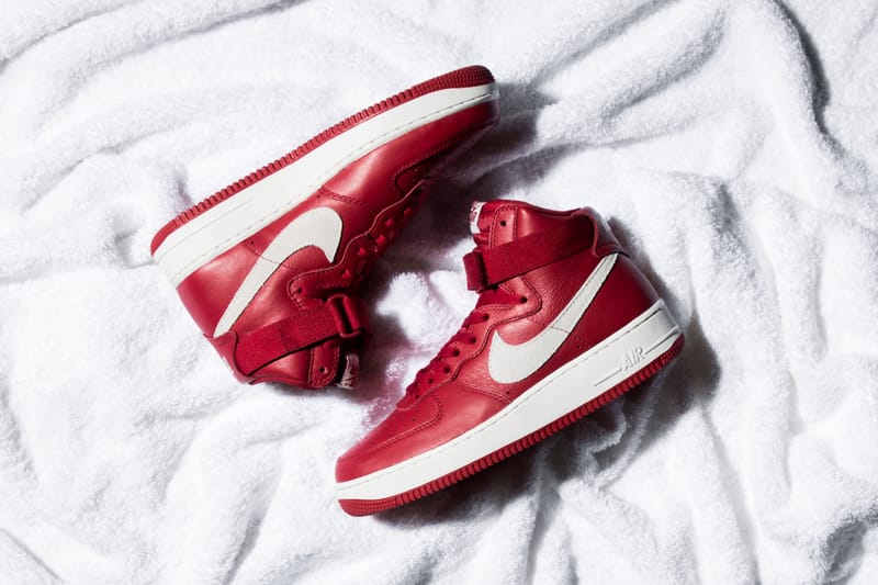 Nike air force on sale red high top