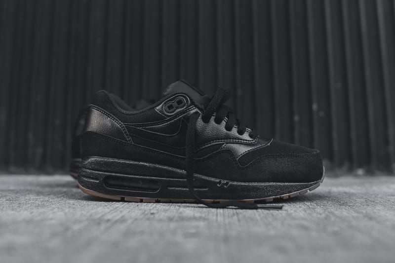 Nike air max 1 essential black white sales gum