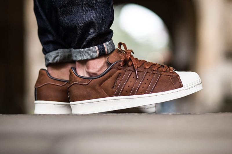 Adidas superstar outlet color brown