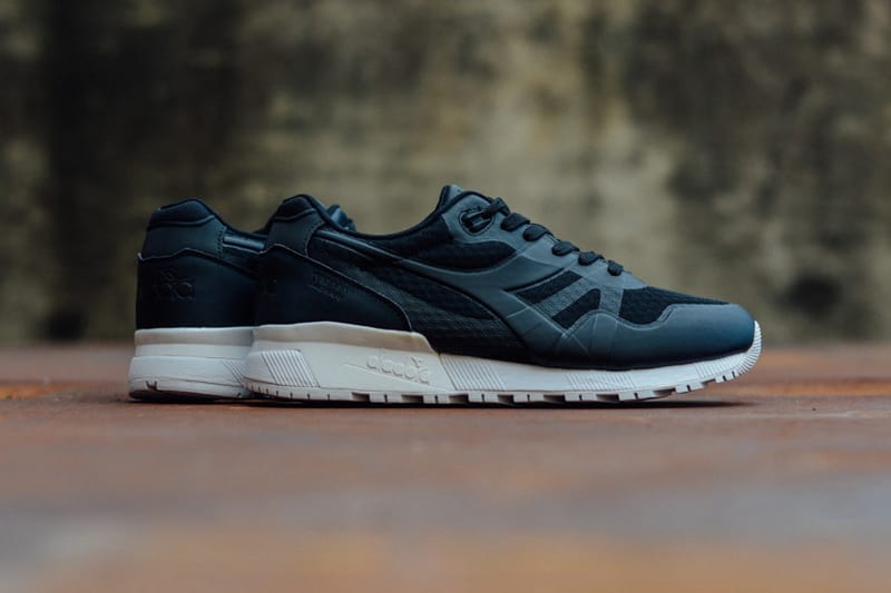 Diadora n9000 outlet triple black