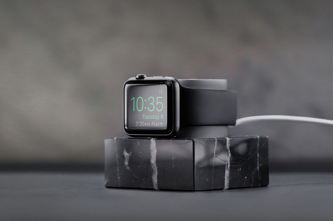 Док-станция для зарядки Apple Watch Marble от Native Union