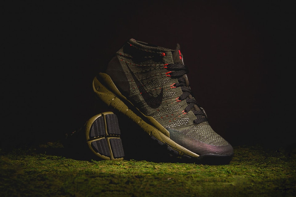 nike flyknit trainer chukka