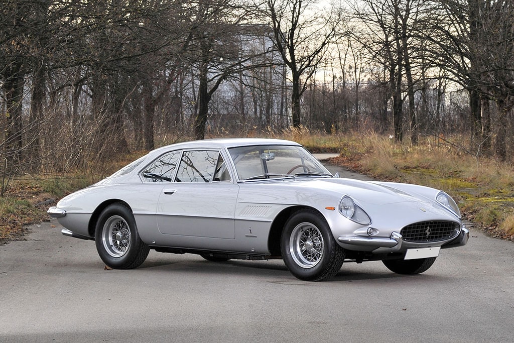 Ferrari 400 Superamerica Aerodinamico 1962 года выпуска выставят на аукцион за 3 миллиона долларов.