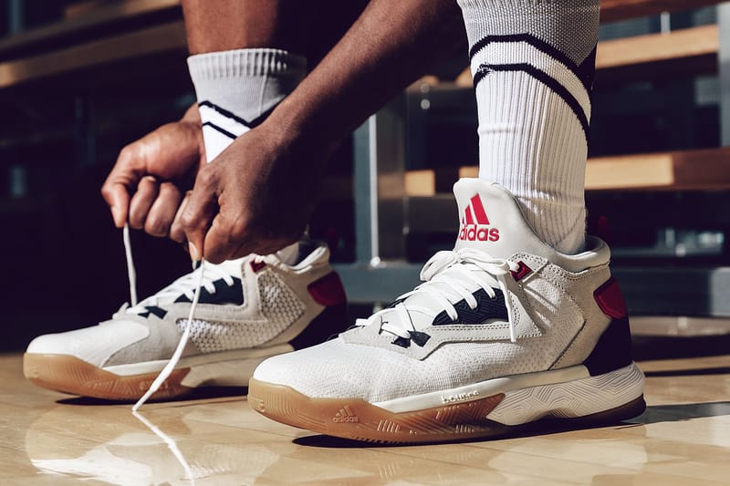 D lillard 2 store triple white