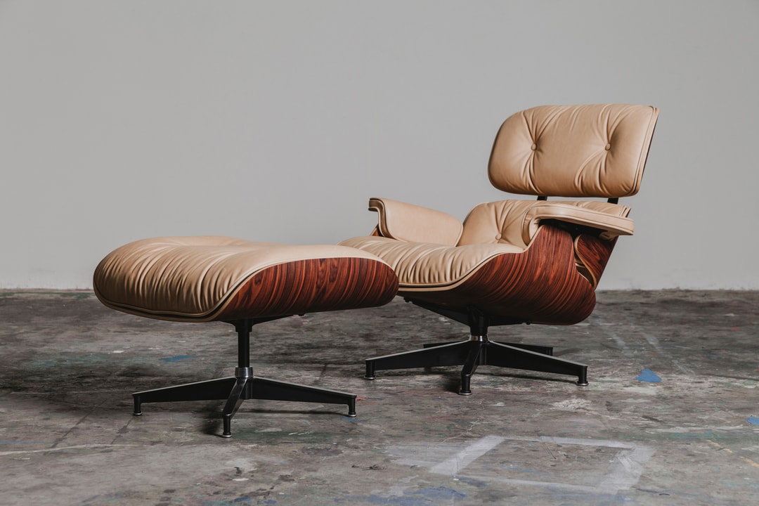 Herman Miller x 3sixteen Изготовленное на заказ кресло Eames Lounge и пуфик
