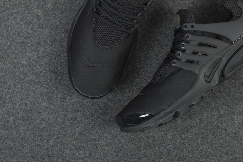 black and gold mens nike air max