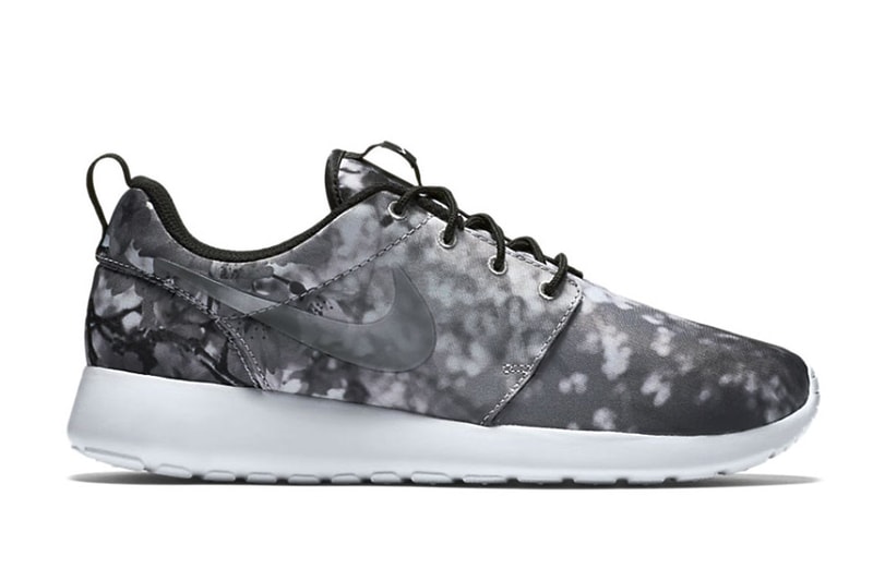 roshe run cherry blossom