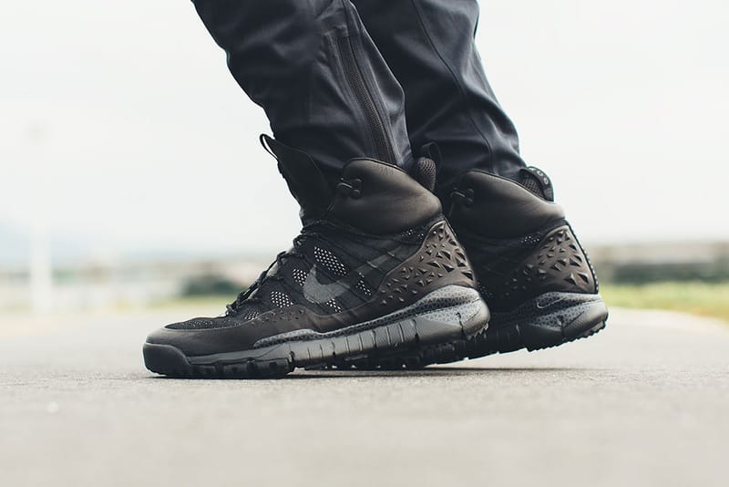 Nike acg lupinek flyknit boot on sale