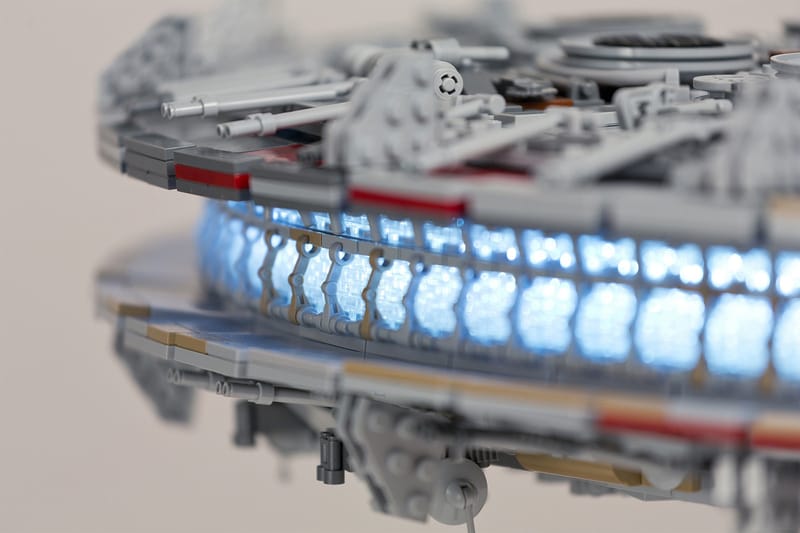 Big millennium falcon discount lego