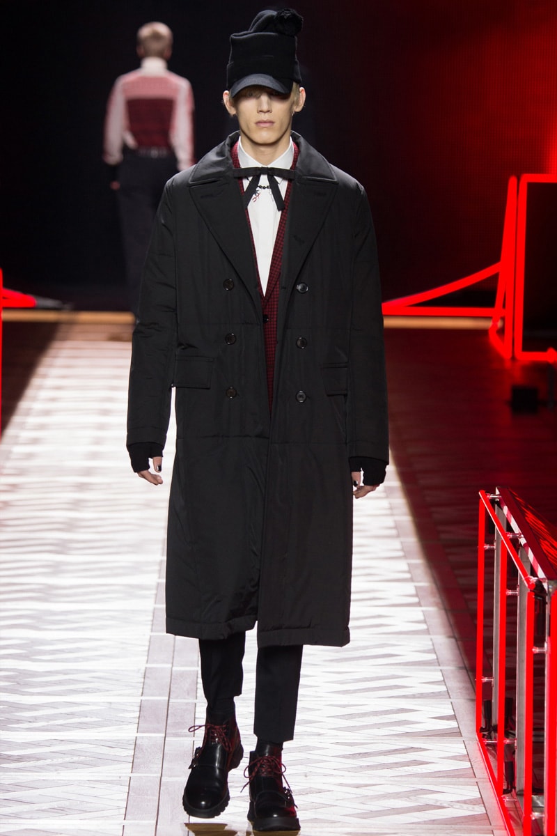 Kris Van Assche Knows How to Be Dapper and Warm in Dior Homme's 2016 ...