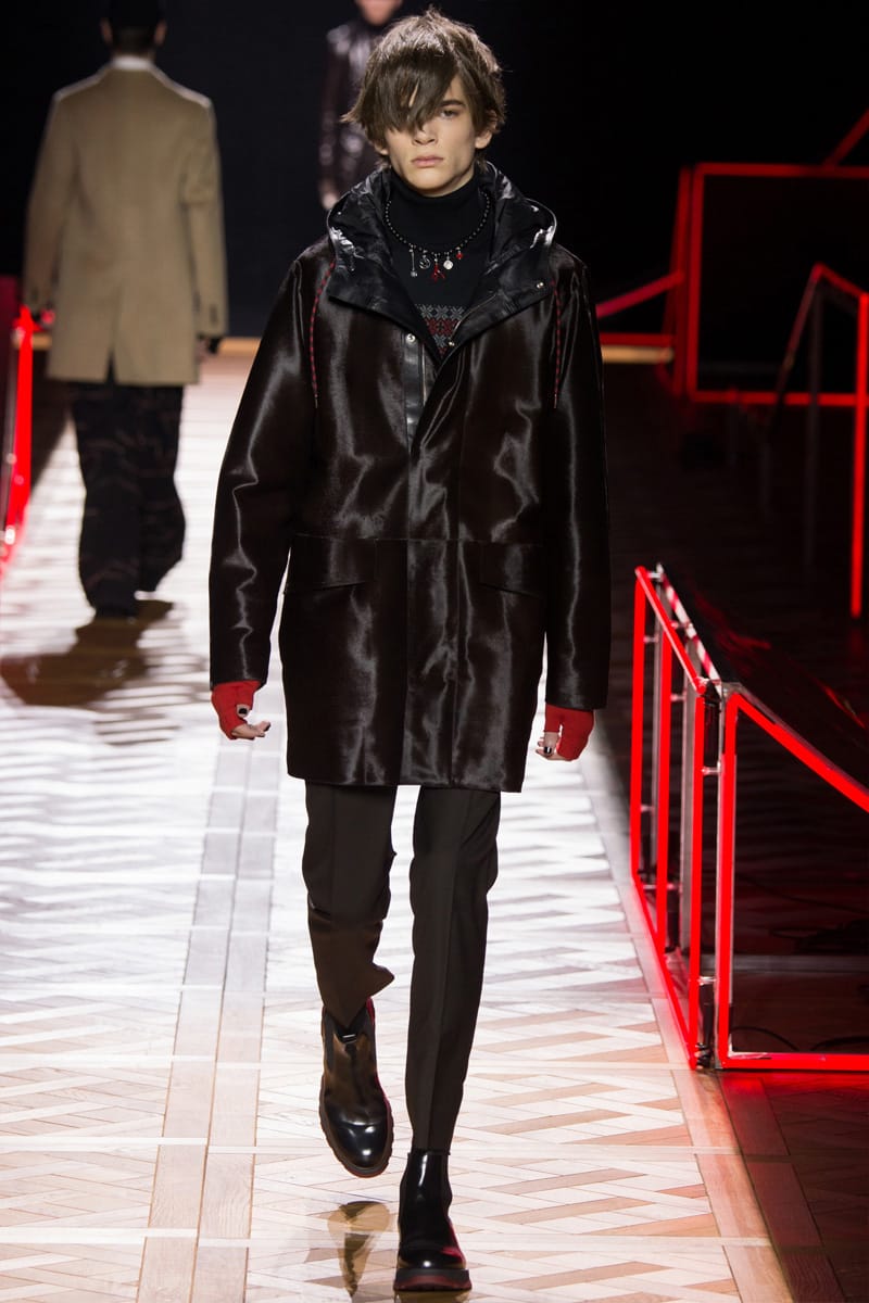 Kris Van Assche Knows How to Be Dapper and Warm in Dior Homme's