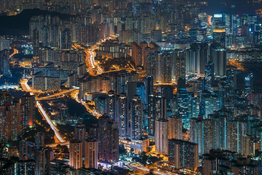 Эти фотографии ночного Гонконга выглядят как набор из научной фантастики